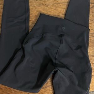 Lululemon InStill high rise leggings • 25”
